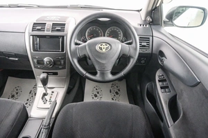 Универсал Toyota Corolla Fielder 2010 года, 899000 рублей, Красноярск