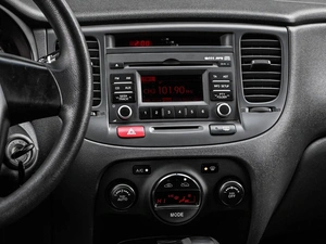 Хетчбэк Kia Rio 2009 года, 694000 рублей, Кирилловка