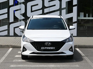 Седан Hyundai Solaris 2019 года, 830000 рублей, Волгоград