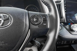 Внедорожник Toyota RAV4 2018 года, 3389000 рублей, Барнаул