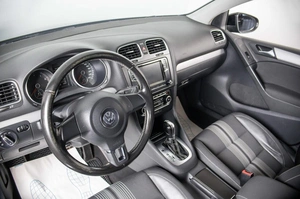 Хетчбэк Volkswagen Golf 2012 года, 849000 рублей, Пермь