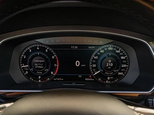 Внедорожник Volkswagen Tiguan 2018 года, 2899000 рублей, Краснодар