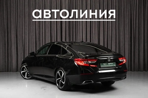 Седан Honda Accord 2018 года, 1879000 рублей, Красноярск