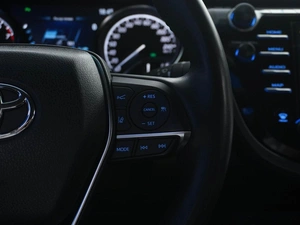 Седан Toyota Camry 2021 года, 3399055 рублей, Москва