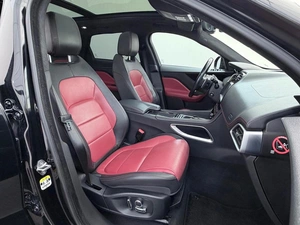 Внедорожник Jaguar F-Pace 2018 года, 3377000 рублей, Орёл