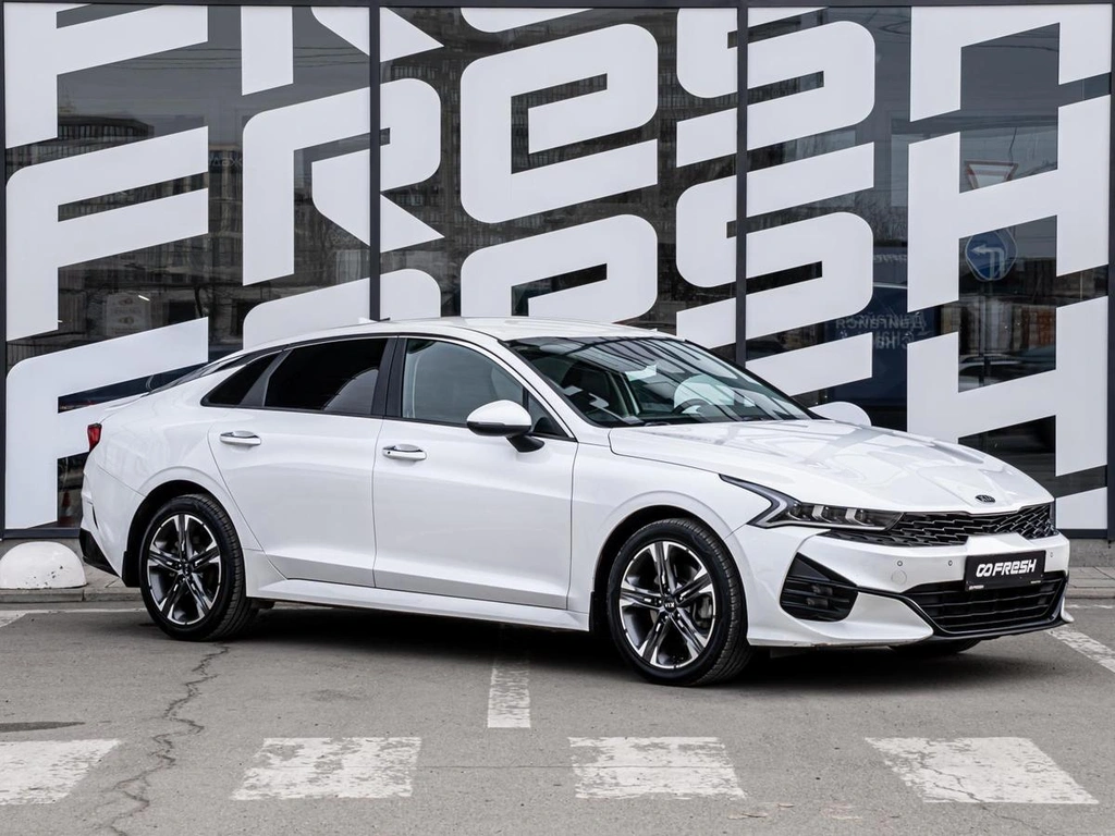 Седан Kia K5 2021 года, 2600000 рублей, Краснодар