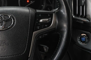 Внедорожник Toyota Land Cruiser 2015 года, 5319000 рублей, Новокузнецк