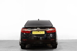 Седан Toyota Camry 2011 года, 1559000 рублей, Барнаул