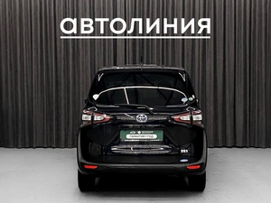 Минивэн Toyota Sienta 2016 года, 1370000 рублей, Красноярск
