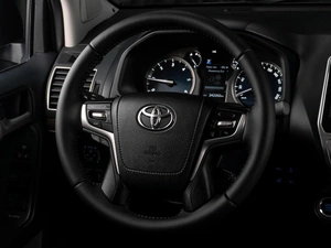 Внедорожник Toyota Land Cruiser Prado 2017 года, 3777000 рублей, Тюмень