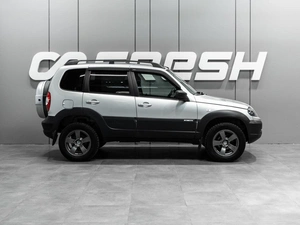 Внедорожник Chevrolet Niva 2018 года, 739000 рублей, Тюмень