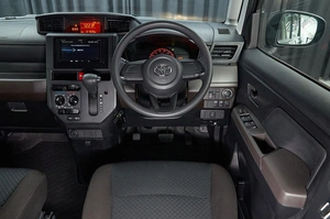 Минивэн Toyota Roomy 2021 года, 999000 рублей, Красноярск