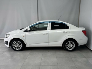 Седан Chevrolet Aveo 2013 года, 665000 рублей, Красноярск