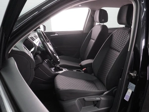 Внедорожник Volkswagen Tiguan 2018 года, 2369000 рублей, Воронеж