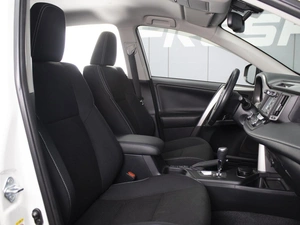 Внедорожник Toyota RAV4 2015 года, 2850000 рублей, Омск