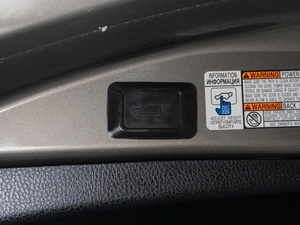 Внедорожник Toyota RAV4 2014 года, 2500000 рублей, Тюмень