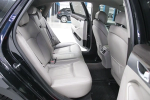 Седан Hyundai Genesis 2015 года, 2033000 рублей, Солонцы