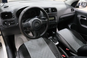 Седан Volkswagen Polo 2012 года, 719000 рублей, Омск