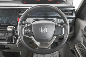 Минивэн Honda Stepwgn 2016 года, 1809000 рублей, Кемерово