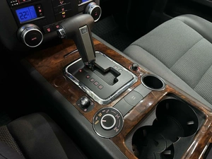 Внедорожник Volkswagen Touareg 2008 года, 1995000 рублей, Красноярск