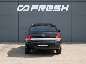 Седан Opel Astra 2013 года, 605000 рублей, Краснодар