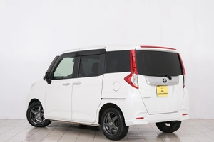 Минивэн Toyota Roomy 2017 года, 1039000 рублей, Красноярск