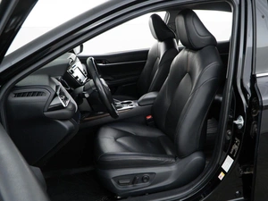 Седан Toyota Camry 2018 года, 2597077 рублей, Москва