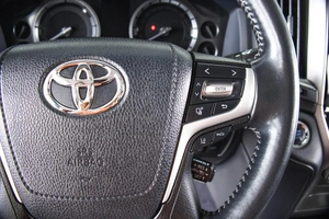 Внедорожник Toyota Land Cruiser 2017 года, 7300000 рублей, Пермь
