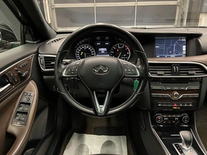 Внедорожник Infiniti QX30 2016 года, 2100000 рублей, Красноярск