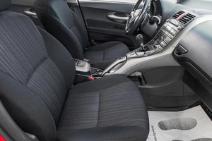 Хетчбэк Toyota Auris 2008 года, 729000 рублей, Барнаул
