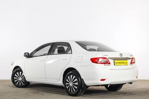 Седан Toyota Corolla 2012 года, 699000 рублей, Тюмень