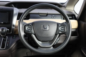 Минивэн Honda Freed 2016 года, 1529000 рублей, Новосибирск