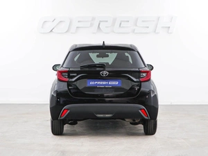 Хетчбэк Toyota Yaris 2021 года, 1224046 рублей, Москва