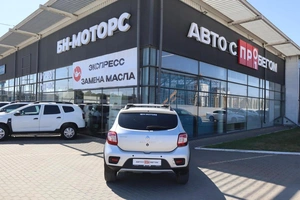 Хэтчбек Renault Sandero 2015 года, 1010000 рублей, Мирное