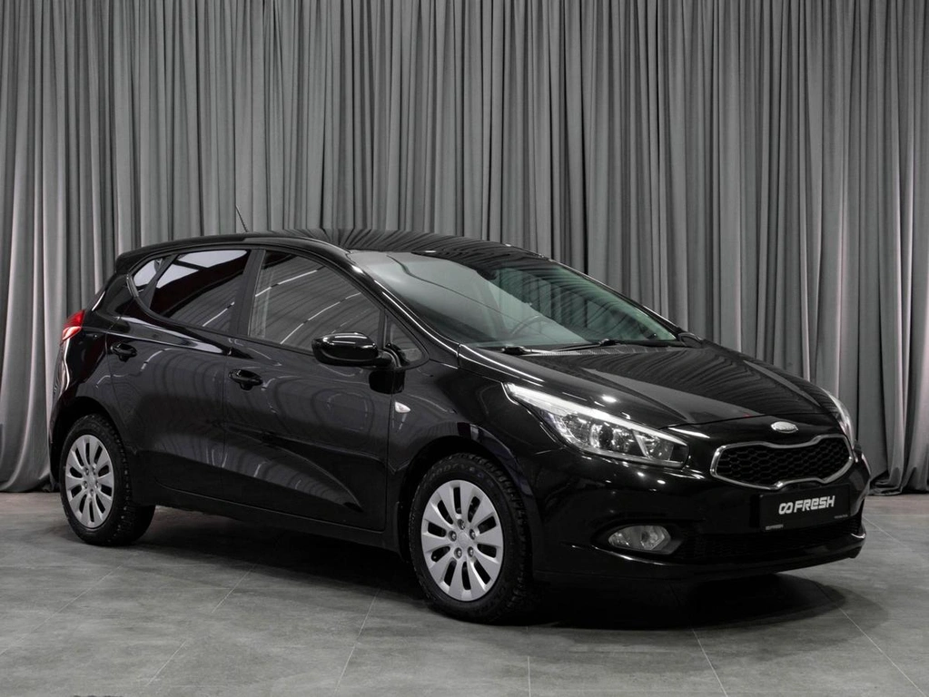 Хетчбэк Kia Ceed 2013 года, 999000 рублей, Тюмень