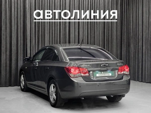 Седан Chevrolet Cruze 2010 года, 635000 рублей, Красноярск