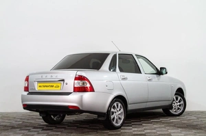 Седан ВАЗ (LADA) Priora 2017 года, 639000 рублей, Сургут