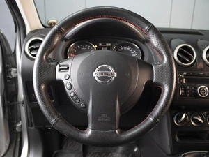 Внедорожник Nissan Qashqai 2010 года, 1110000 рублей, Омск