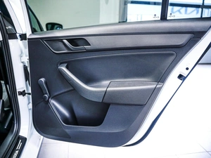 Лифтбек Skoda Rapid 2015 года, 730000 рублей, Красноярск