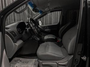 Минивэн Hyundai H-1 2021 года, 2970000 рублей, Красноярск