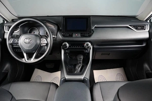 Внедорожник Toyota RAV4 2021 года, 3119000 рублей, Тюмень