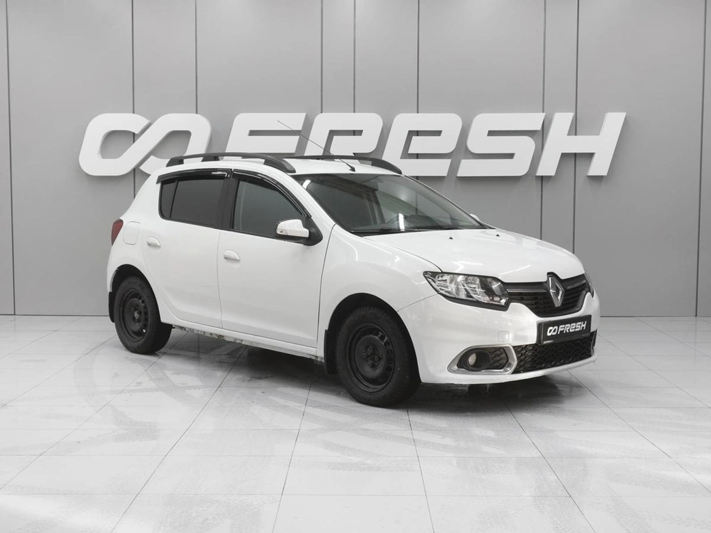 Хетчбэк Renault Sandero 2015 года, 990000 рублей, Ростов-на-Дону