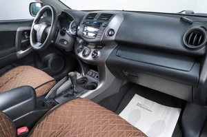 Внедорожник Toyota RAV4 2010 года, 1359000 рублей, Челябинск