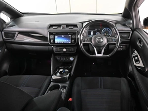 Хетчбэк Nissan Leaf 2018 года, 1669000 рублей, Ростов-на-Дону
