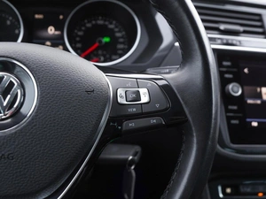 Внедорожник Volkswagen Tiguan 2019 года, 2350000 рублей, Волгоград