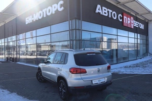Внедорожник Volkswagen Tiguan 2016 года, 1690000 рублей, Мирное