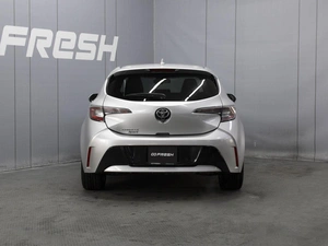 Хетчбэк Toyota Corolla 2018 года, 1750000 рублей, Омск