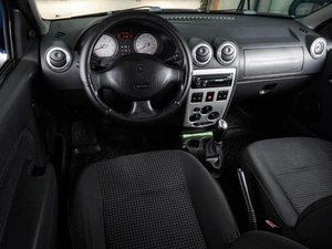 Седан Renault Logan 2009 года, 419000 рублей, Воронеж