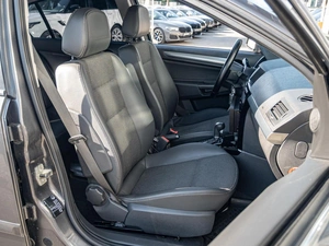 Седан Opel Astra 2012 года, 780000 рублей, Краснодар
