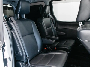 Минивэн Toyota Esquire 2016 года, 1699000 рублей, Красноярск